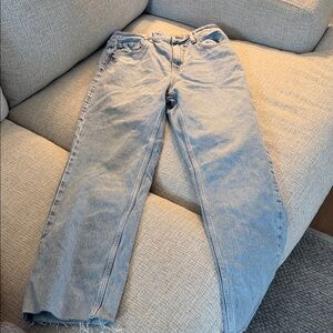 Zara high rise light wash jeans size 40 (8)